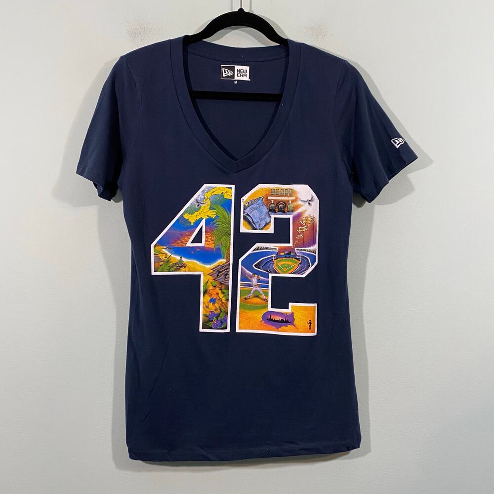 New Era Women's Navy #42 Mariano Rivera V-neck Short Sleeve Tee Size M